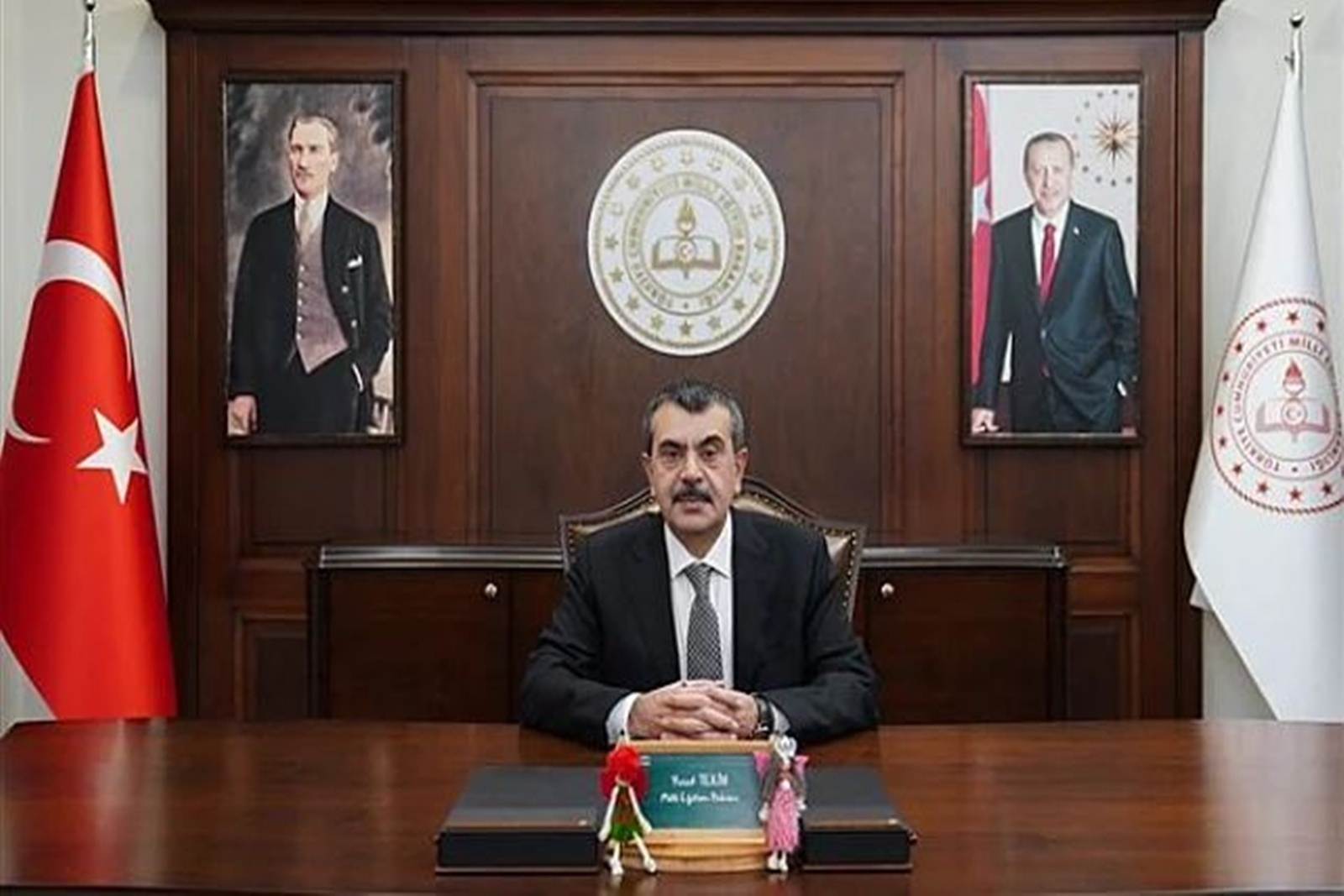 Milli Eğitim Bakanı Tekin, Tunceli’de cemevini ziyaret etti